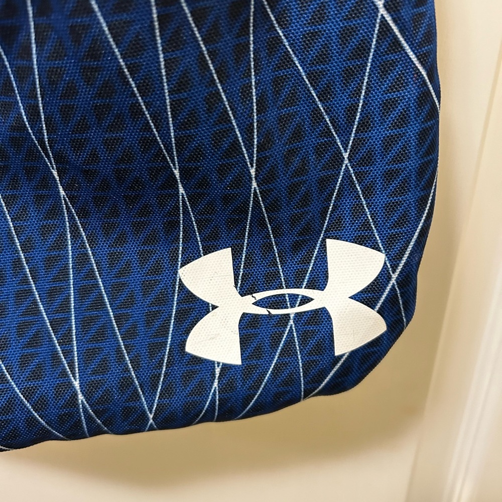 🌟4/$25Under Armour drawstring backpack - Picture 3 of 4